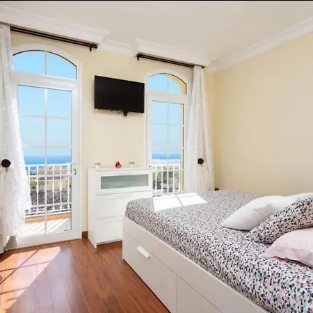 Villa Encanto, Heated And Salt Water Pool, Fast Fiber!!! Costa Adeje (Tenerife)